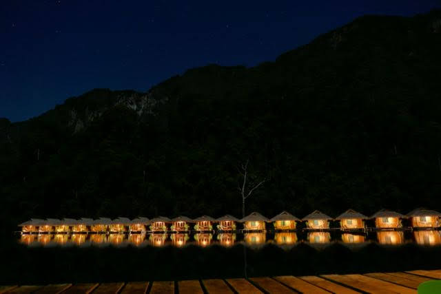 media/images/country-pages/thailand/the-andaman-coast/the-andaman-coast-trips/khao-sok-tree-house-and-lake-explorer/1/2931264-1-eng-GB/1.jpg