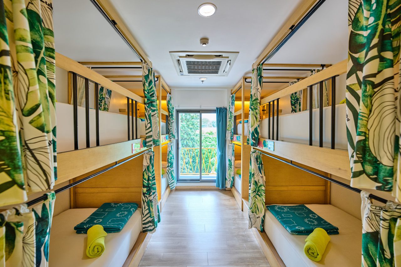 media/images/country-pages/thailand/the-gulf-coast/backpacker-gulf-of-thailand-island-hopper/lub-d-koh-samui-dorm-room/4335430-1-eng-GB/lub-d-koh-samui-dorm-room.jpg