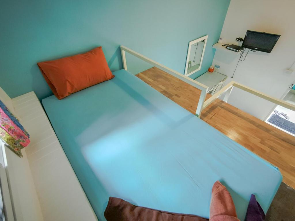 media/images/country-pages/thailand/the-gulf-coast/backpacker-koh-phangan-to-krabi-explorer/glur-hostel-dorm-room/3911017-1-eng-GB/glur-hostel-dorm-room.jpg