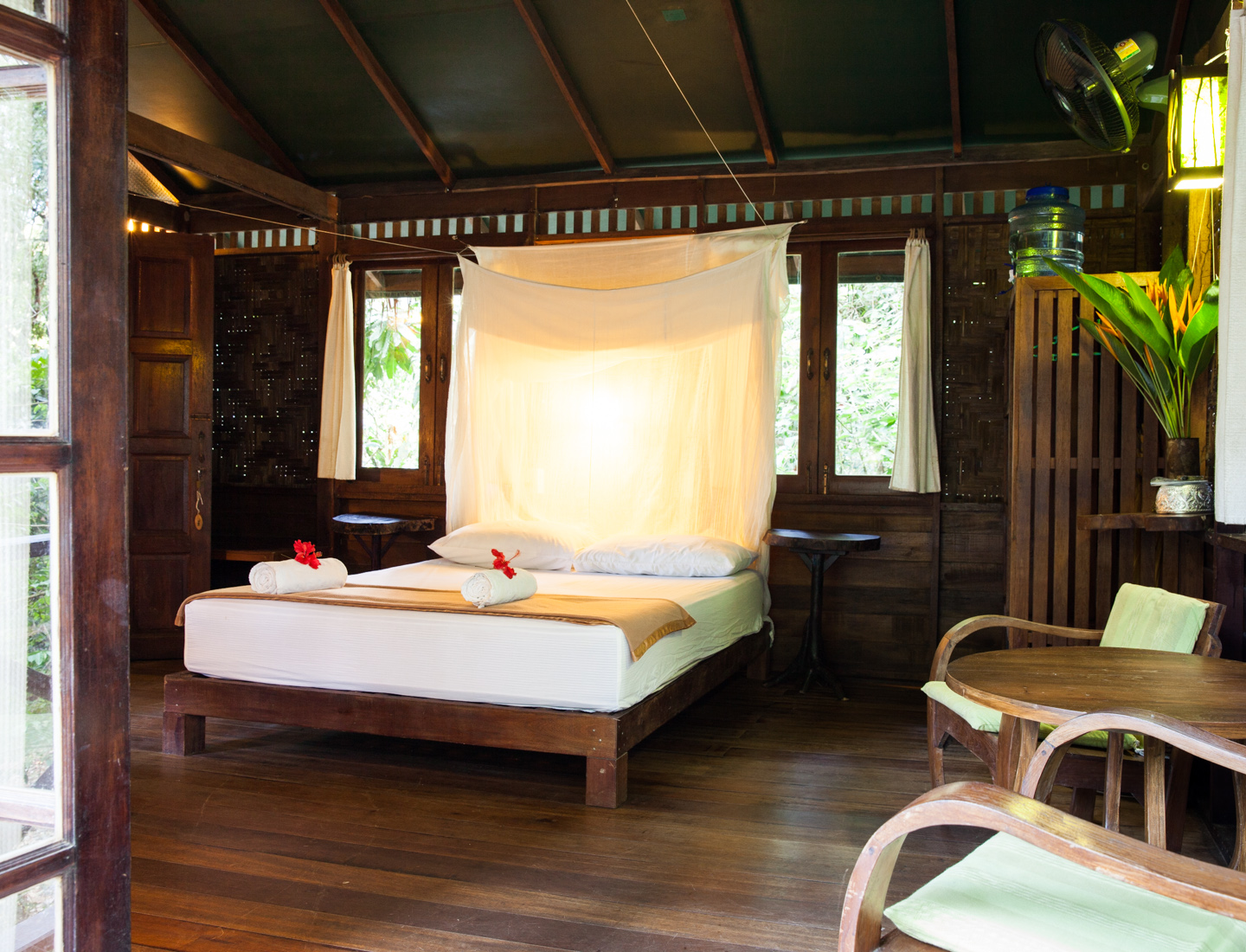 media/images/country-pages/thailand/the-gulf-coast/backpacker-plus-khao-sok-adventure/family-treehouse-our-jungle-house/3862928-1-eng-GB/family-treehouse-our-jungle-house.jpg