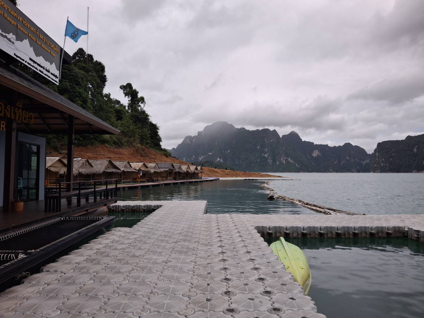 media/images/country-pages/thailand/the-gulf-coast/backpacker-plus-koh-phangan-to-phuket-explorer/lake/3861819-1-eng-GB/lake.jpg