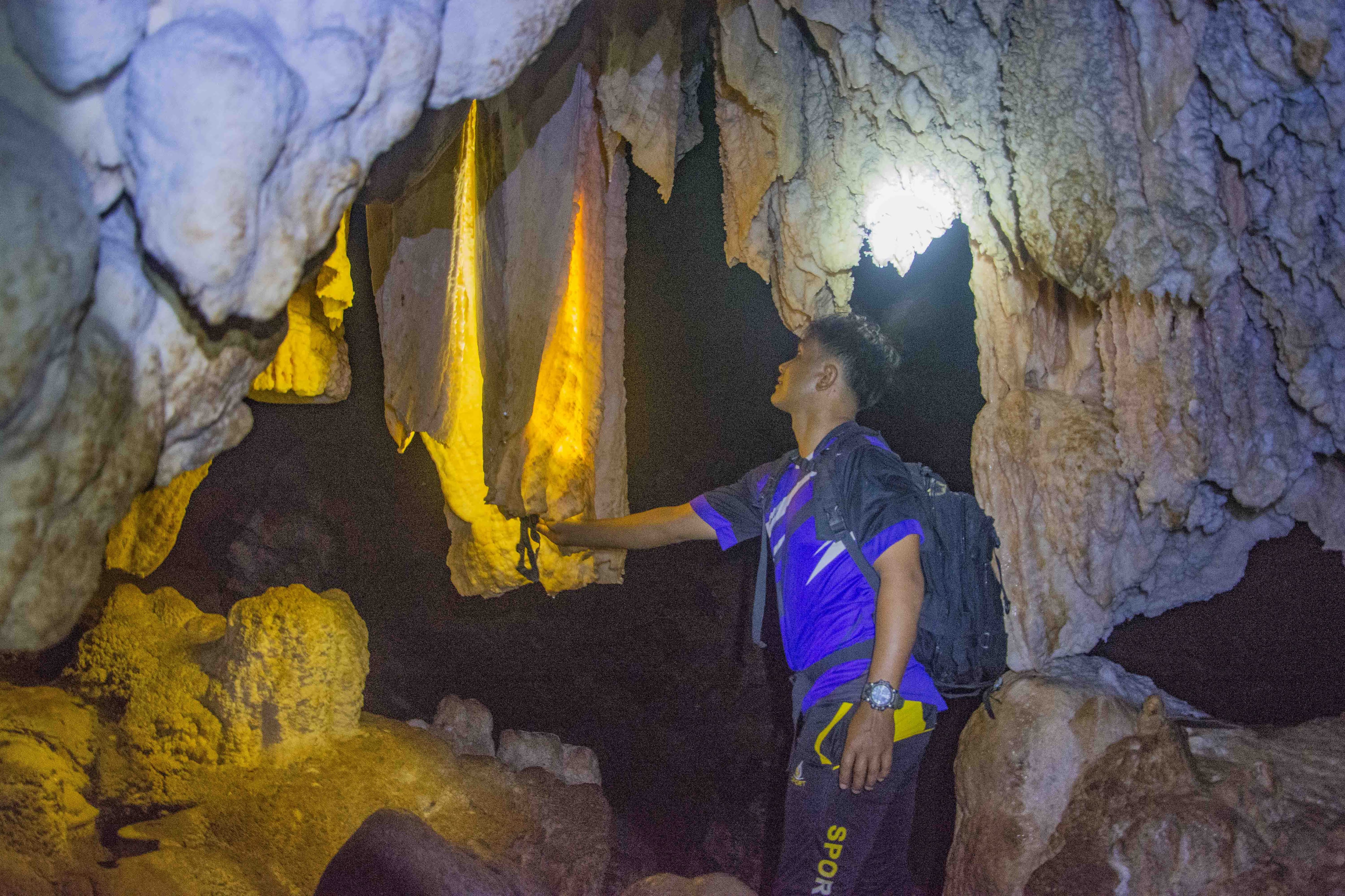 media/images/country-pages/thailand/the-gulf-coast/comfort-khao-sok-adenture-explorer/canoe-and-caving/3859285-1-eng-GB/canoe-and-caving.jpg