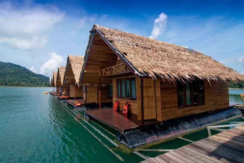 media/images/country-pages/thailand/the-gulf-coast/comfort-koh-phangan-to-phuket-explorer/keereewarin-raft-house/3871433-1-eng-GB/keereewarin-raft-house.jpg
