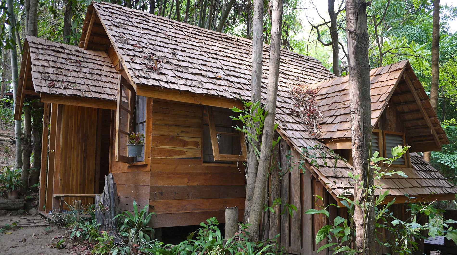 media/images/country-pages/thailand/the-north/the-north-trips/chiang-mai-family-treehouse-experience/chiang-mai-countryside-treehouse-experience-3-days-3/2806553-1-eng-GB/chiang-mai-countryside-treehouse-experience-3-days-3.jpg