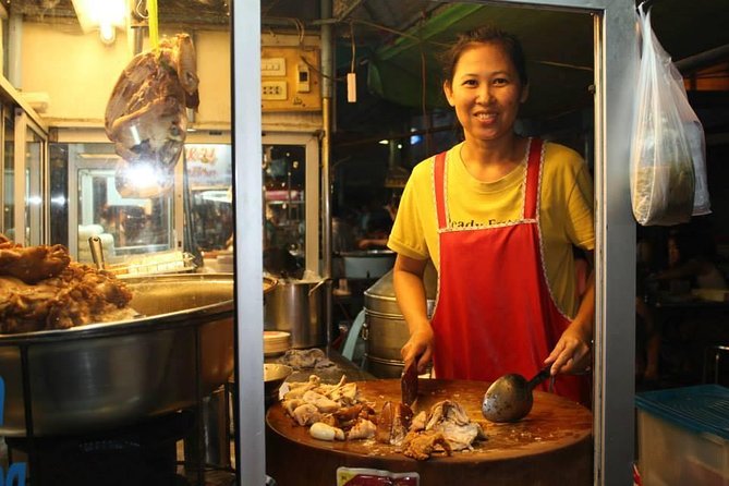 media/images/country-pages/thailand/the-north/the-north-trips/twilight-chiang-mai-city-by-bike/ea/3409263-1-eng-GB/ea.jpg