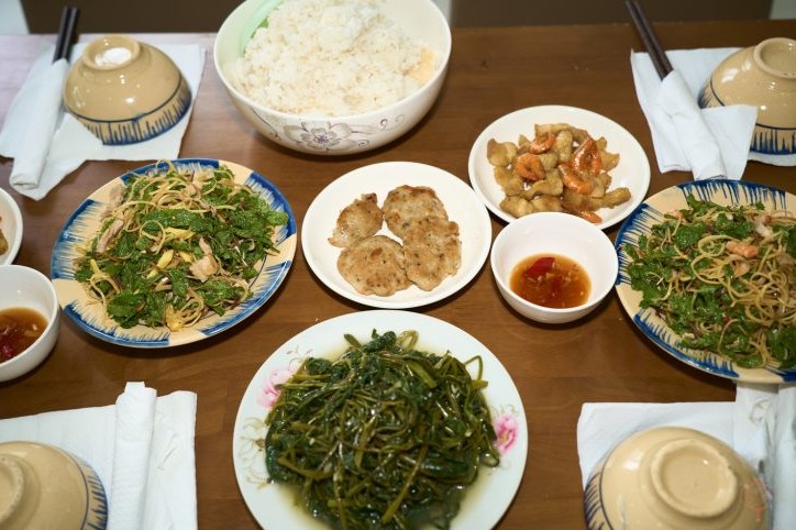media/images/country-pages/vietnam/destination-tiles/the-central-coast/hoi-an-cooking-and-culture-experience/meal/4339804-1-eng-GB/meal.jpg
