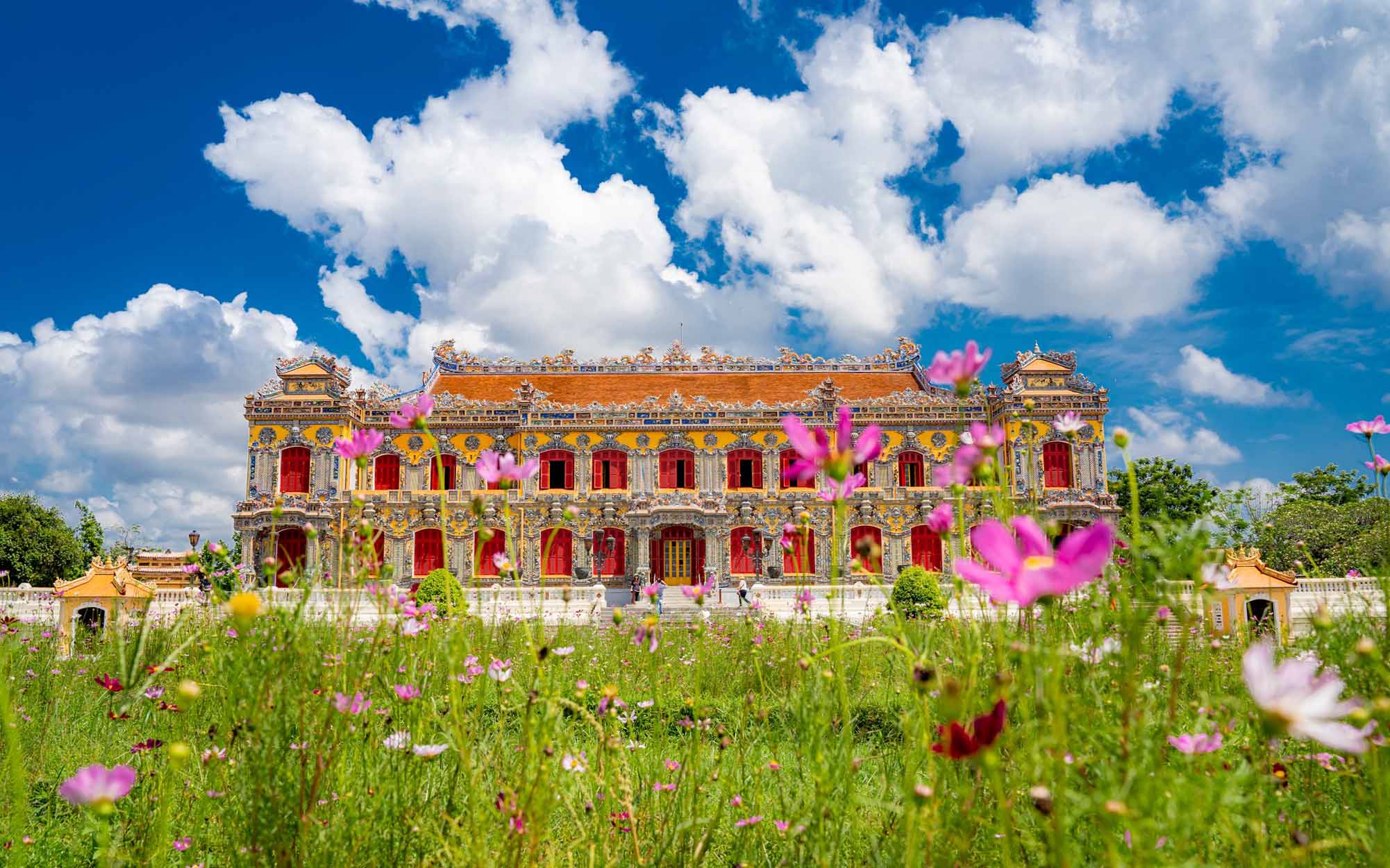 media/images/country-pages/vietnam/destination-tiles/the-northern-coast/comfort-ha-long-to-ninh-binh-to-hue-adventure/dienkientrung/4323541-1-eng-GB/dienkientrung.jpg