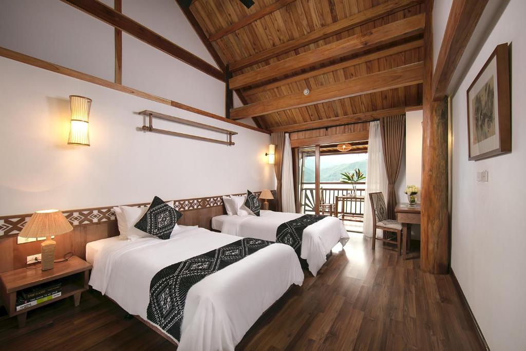 media/images/country-pages/vietnam/destination-tiles/the-northern-coast/hoa-binh-floating-lake-house-getaway/hbfh7/4338977-1-eng-GB/hbfh7.jpg