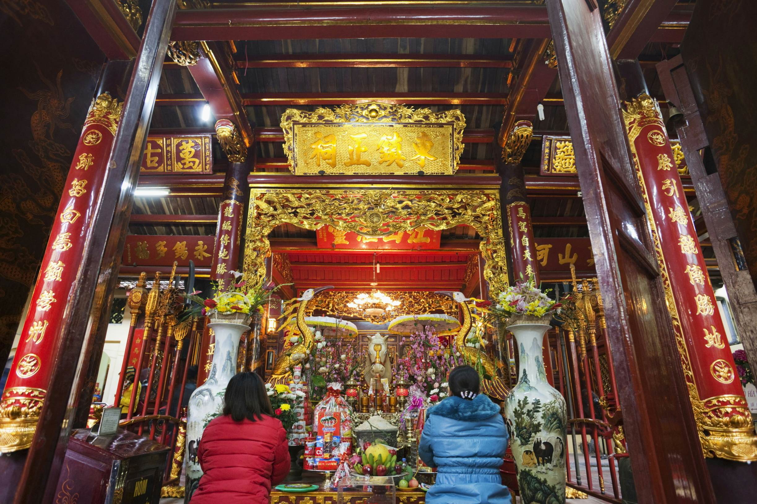 media/images/country-pages/vietnam/hanoi-and-nearby/best-of-city/comfort-best-of-hanoi/bach-ma-temple-2/3847703-1-eng-GB/bach-ma-temple-2.jpg