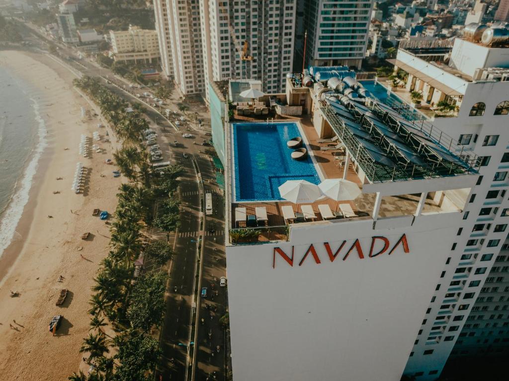 media/images/country-pages/vietnam/hanoi-and-nearby/connect-and-stays/comfort-hanoi-to-ho-chi-minh-connect-and-stay/243895699/3443626-1-eng-GB/243895699.jpg