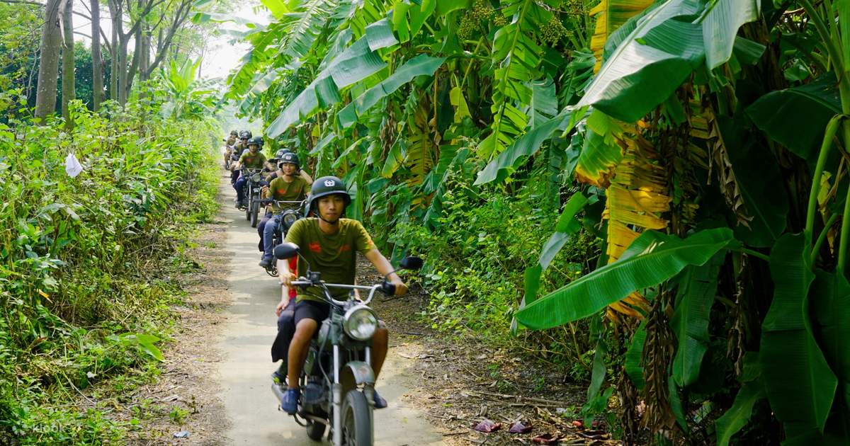 media/images/country-pages/vietnam/hanoi-and-nearby/journeys/comfort-vietnam-explorer/rural-hanoi-vintage-minsk-motorbike-tour/3428882-1-eng-GB/rural-hanoi-vintage-minsk-motorbike-tour.jpg