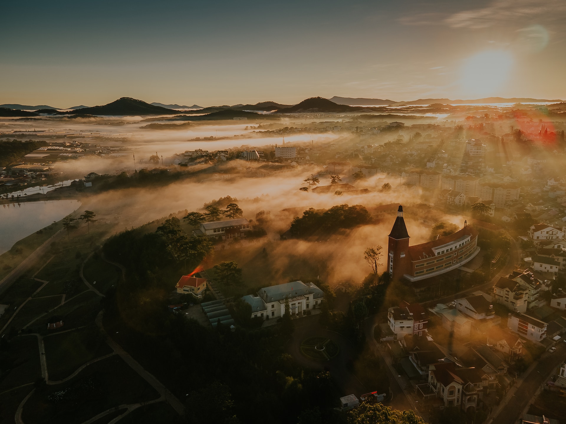media/images/country-pages/vietnam/hanoi-nearby/connect-stays/backpacker-ha-noi-to-ho-chi-minh-connect-and-stay/di_an_h-8wtzqbdy3sq-unsplash/3398842-1-eng-GB/di_an_h-8wtzqbdy3sq-unsplash.jpg