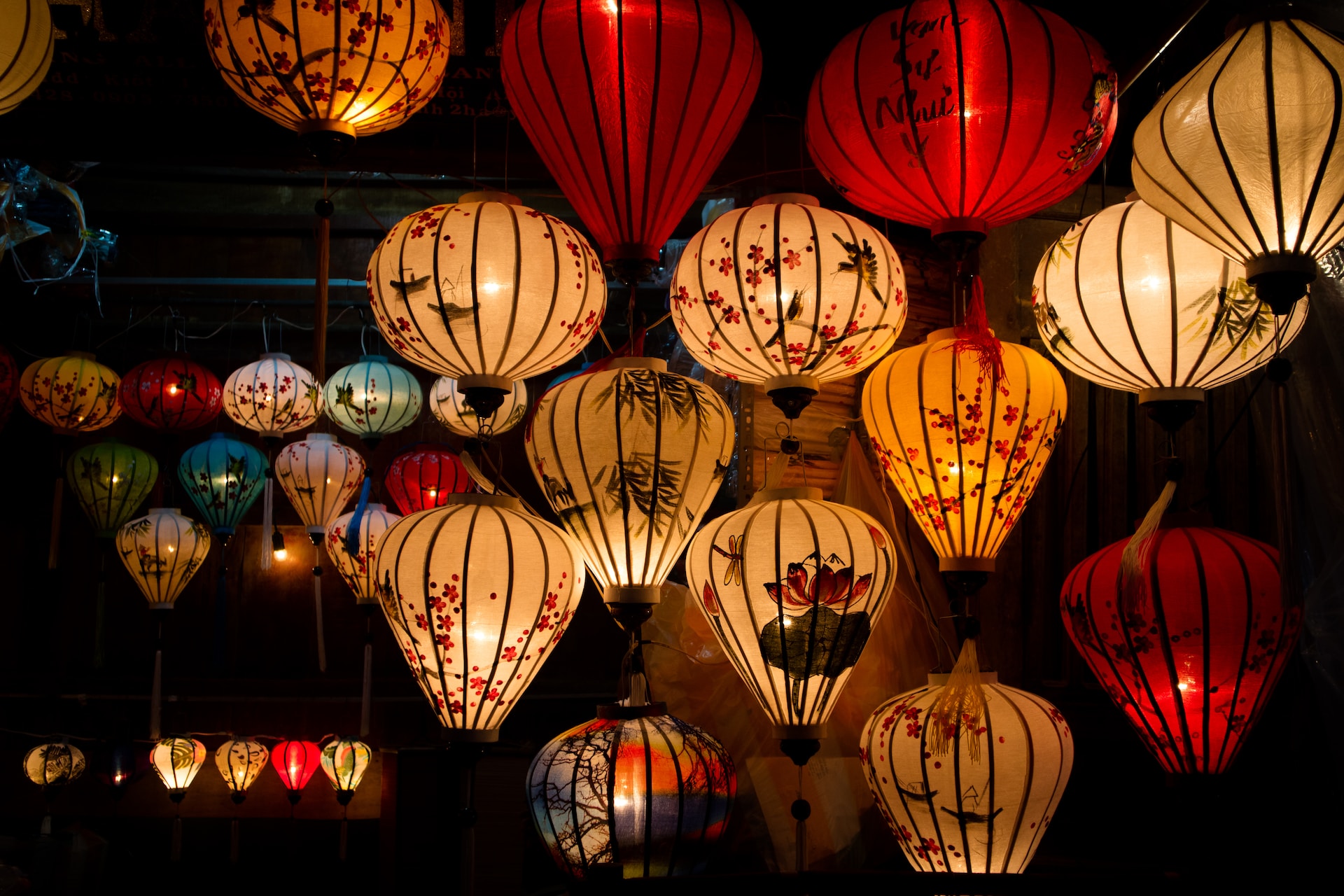 media/images/country-pages/vietnam/hanoi-nearby/connect-stays/backpacker-ha-noi-to-ho-chi-minh-connect-and-stay/thanh-soledas-xguz4hlc5qu-unsplash/3398866-1-eng-GB/thanh-soledas-xguz4hlc5qu-unsplash.jpg