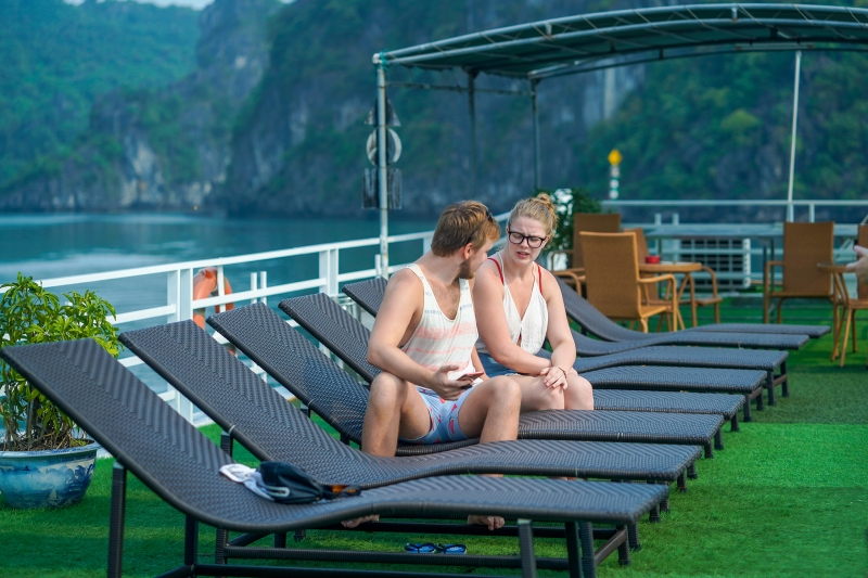 media/images/country-pages/vietnam/hanoi-nearby/trips/ha-long-and-cat-ba-island-cruise/goc_16578766452/2942356-1-eng-GB/goc_1657876645.jpg