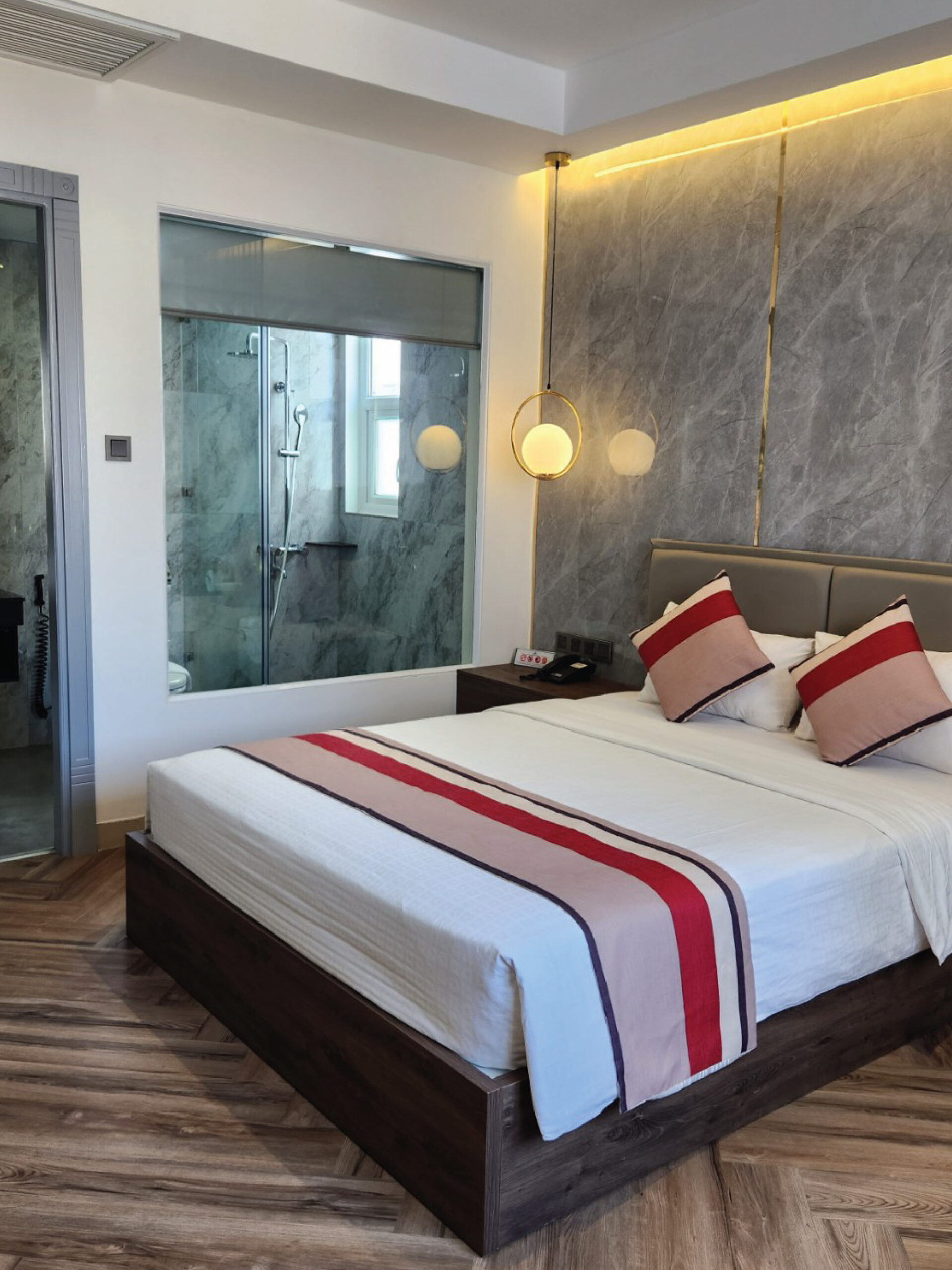 media/images/country-pages/vietnam/ho-chi-minh-and-nearby/best-of-city/comfort-best-of-ho-chi-minh-city/grand-deluxe-02-scaled/3437692-1-eng-GB/grand-deluxe-02-scaled.jpg