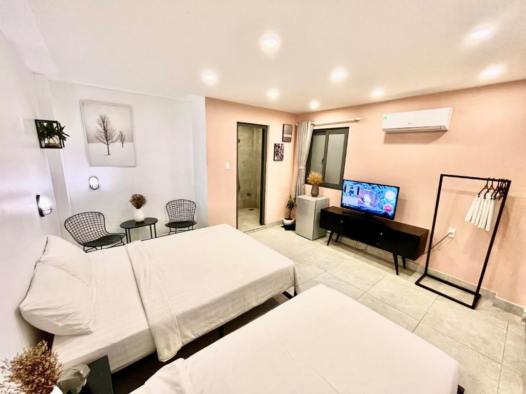 media/images/country-pages/vietnam/ho-chi-minh-and-nearby/trips/backpacker-plus-ho-chi-minh-to-phnom-penh-explorer/hpcs4/4207714-1-eng-GB/hpcs4.jpg