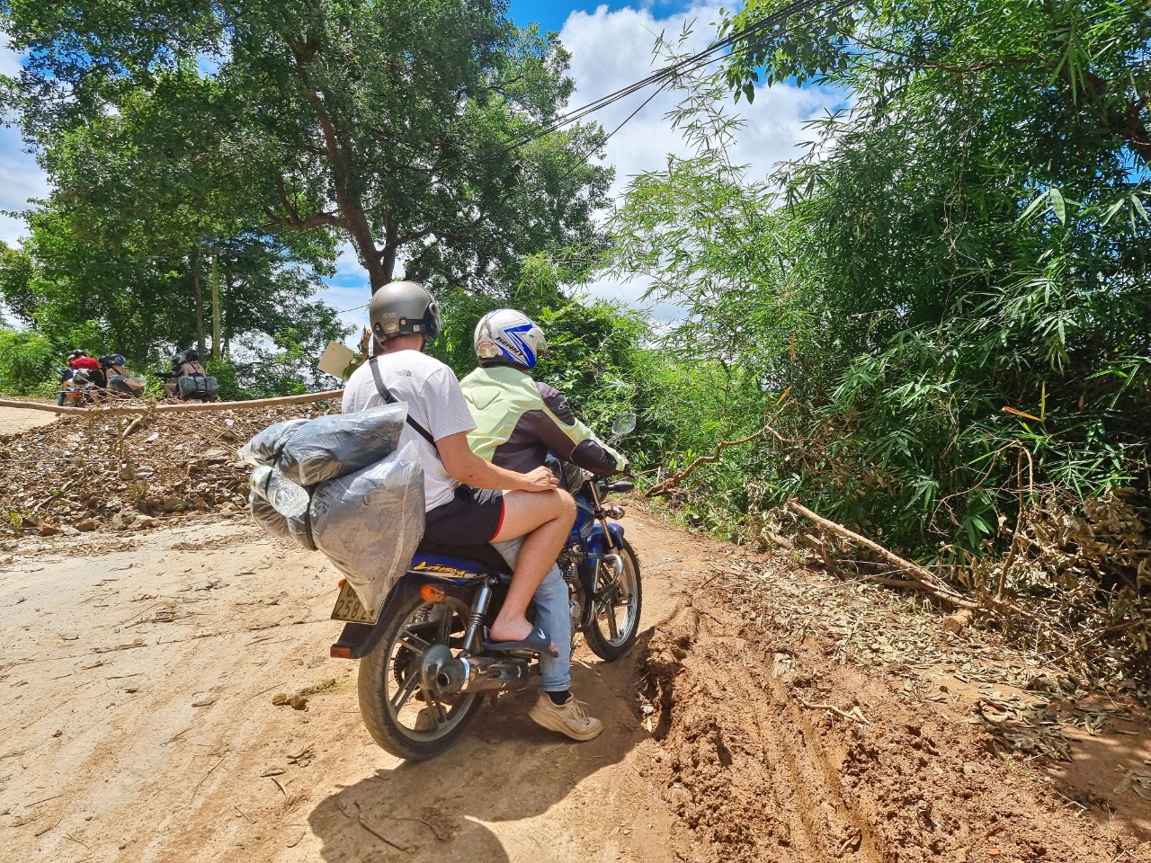 media/images/country-pages/vietnam/ho-chi-minh-and-nearby/trips/ho-chi-minh-to-da-lat-by-easy-rider/z4546922334629_398168d5dff99d51b0c070a810a9503f/3471945-1-eng-GB/z4546922334629_398168d5dff99d51b0c070a810a9503f.jpg