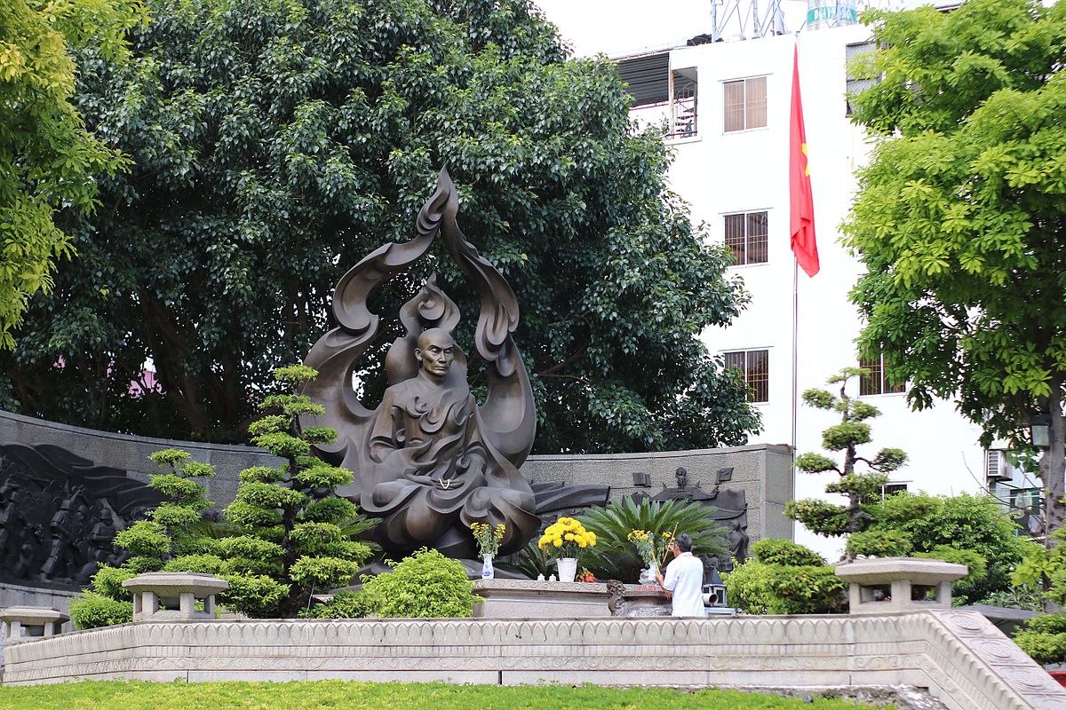 media/images/country-pages/vietnam/ho-chi-minh-and-nearby/trips/saigon-morning-experience-by-scooter/saigon-morning-experience-by-scooter-13/3840141-1-eng-GB/saigon-morning-experience-by-scooter-13.jpg