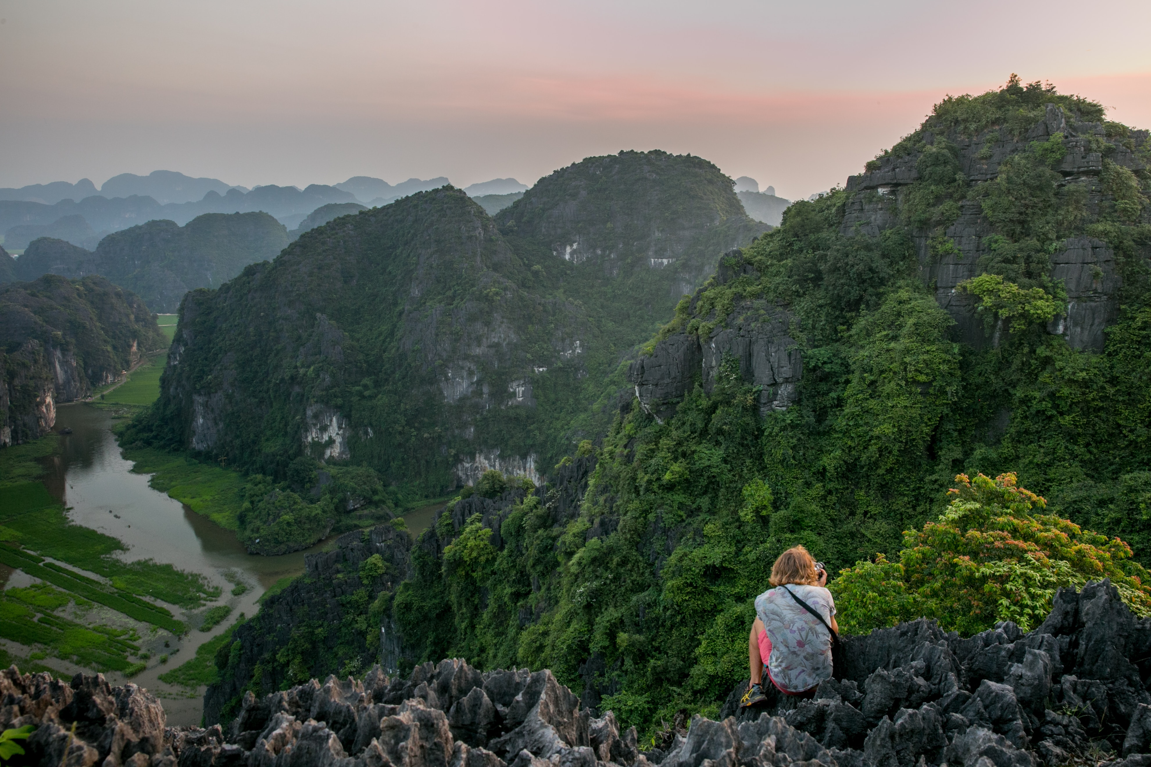 media/images/country-pages/vietnam/ho-chi-minh-nearby/connect-stays/backpacker-ho-chi-minh-to-ha-noi-connect-and-stay/ninh-binh-travel/3403834-1-eng-GB/ninh-binh-travel.jpg