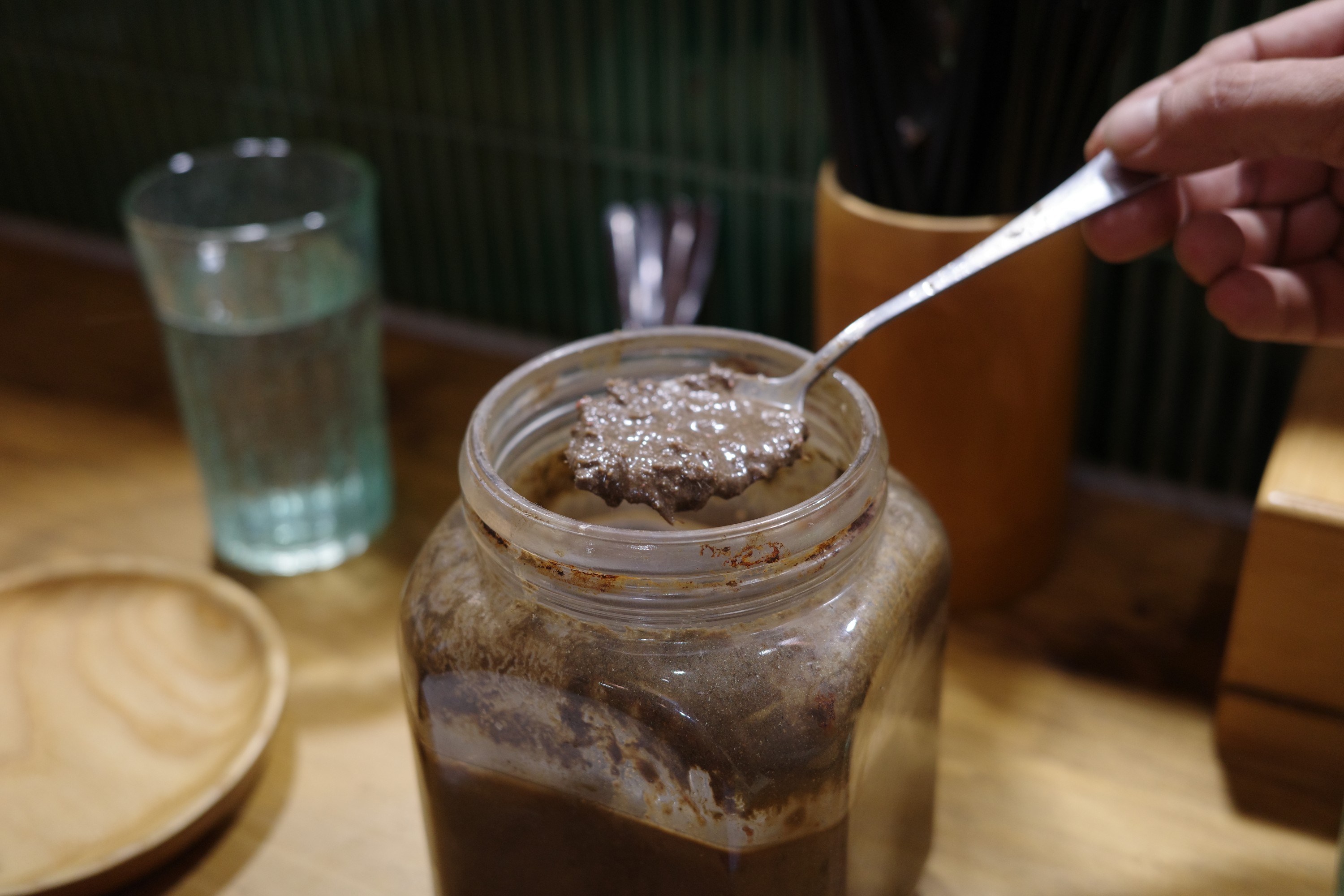 media/images/country-pages/vietnam/the-central-coast/trips/fish-sauce-workshop-with-tasting-and-souvenir/r0000779-1/4368040-1-eng-GB/r0000779-1.jpg