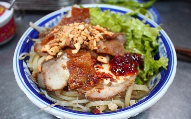 media/images/country-pages/vietnam/the-central-coast/trips/hoi-an-s-cuisine-walking-experience/cao-lau-1/3448687-1-eng-GB/cao-lau-1.jpg