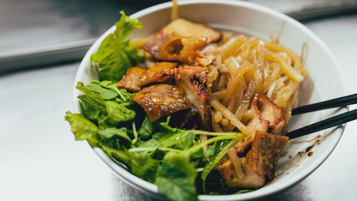 media/images/country-pages/vietnam/the-central-coast/trips/hoi-an-s-cuisine-walking-experience/cao-lau-2/3448693-1-eng-GB/cao-lau-2.jpg