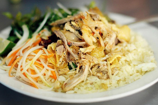 media/images/country-pages/vietnam/the-central-coast/trips/hoi-an-s-cuisine-walking-experience/chicken-rice-1/3448669-1-eng-GB/chicken-rice-1.jpg
