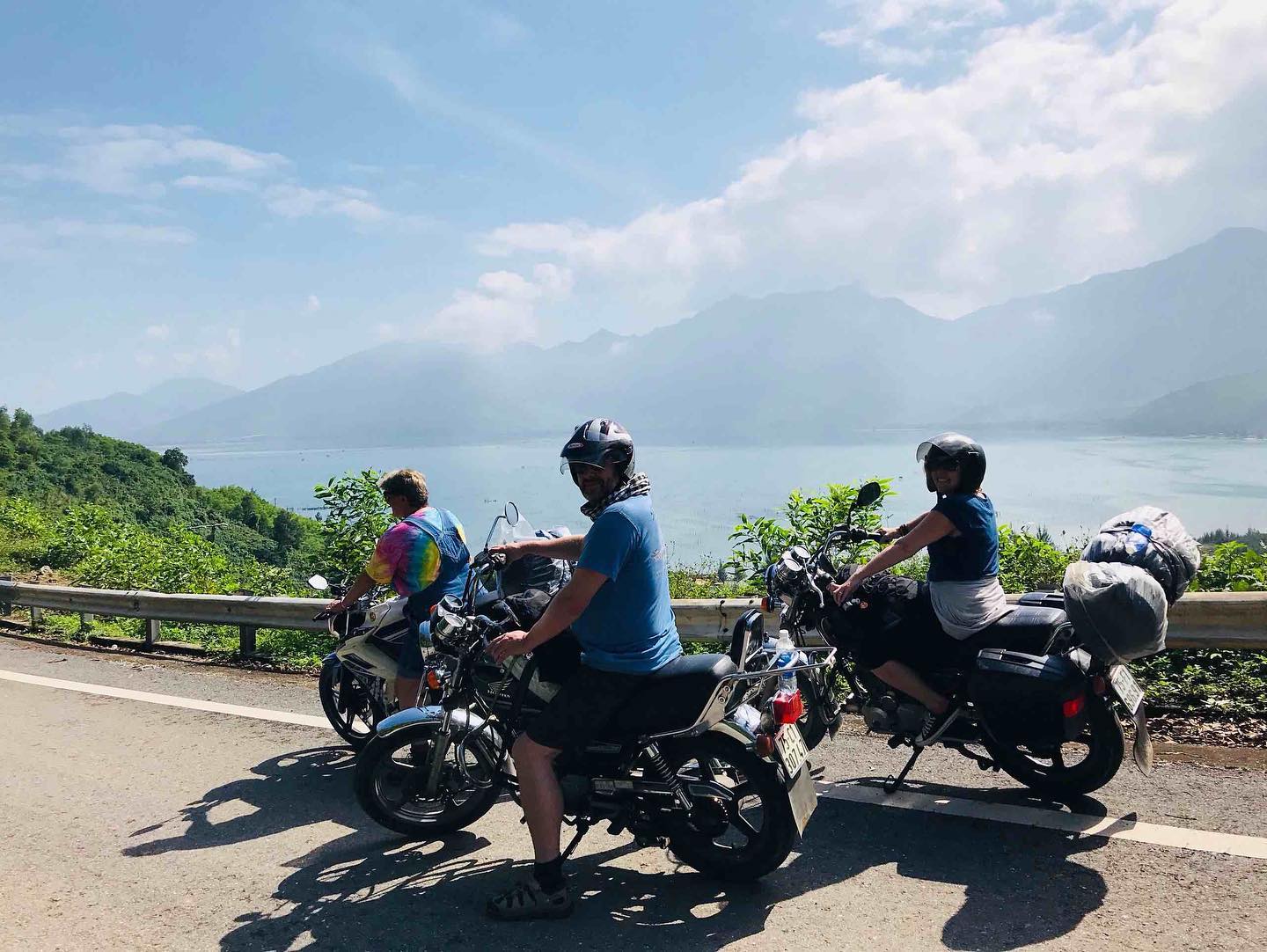 media/images/country-pages/vietnam/the-central-coast/trips/hoi-an-to-phong-nha-by-easy-rider/tour-guides-carry-their-passengers-on-motorbikes-through-lang-co-bay-in-hue/3642727-1-eng-GB/tour-guides-carry-their-passengers-on-motorbikes-through-lang-co-bay-in-hue.jpg