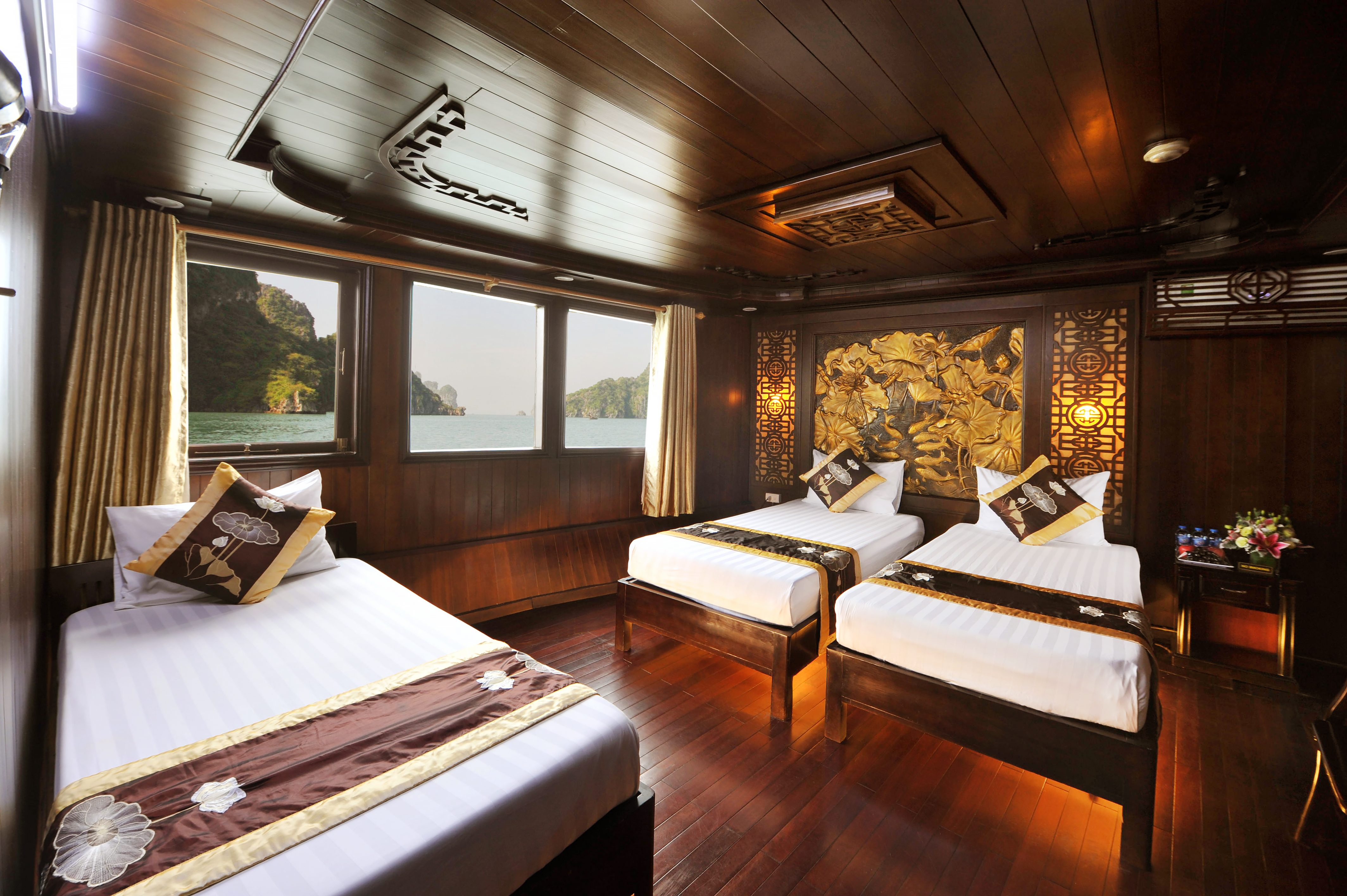 media/images/deluxe-triple-with-3-single-beds/2945737-1-eng-GB/deluxe-triple-with-3-single-beds.jpg