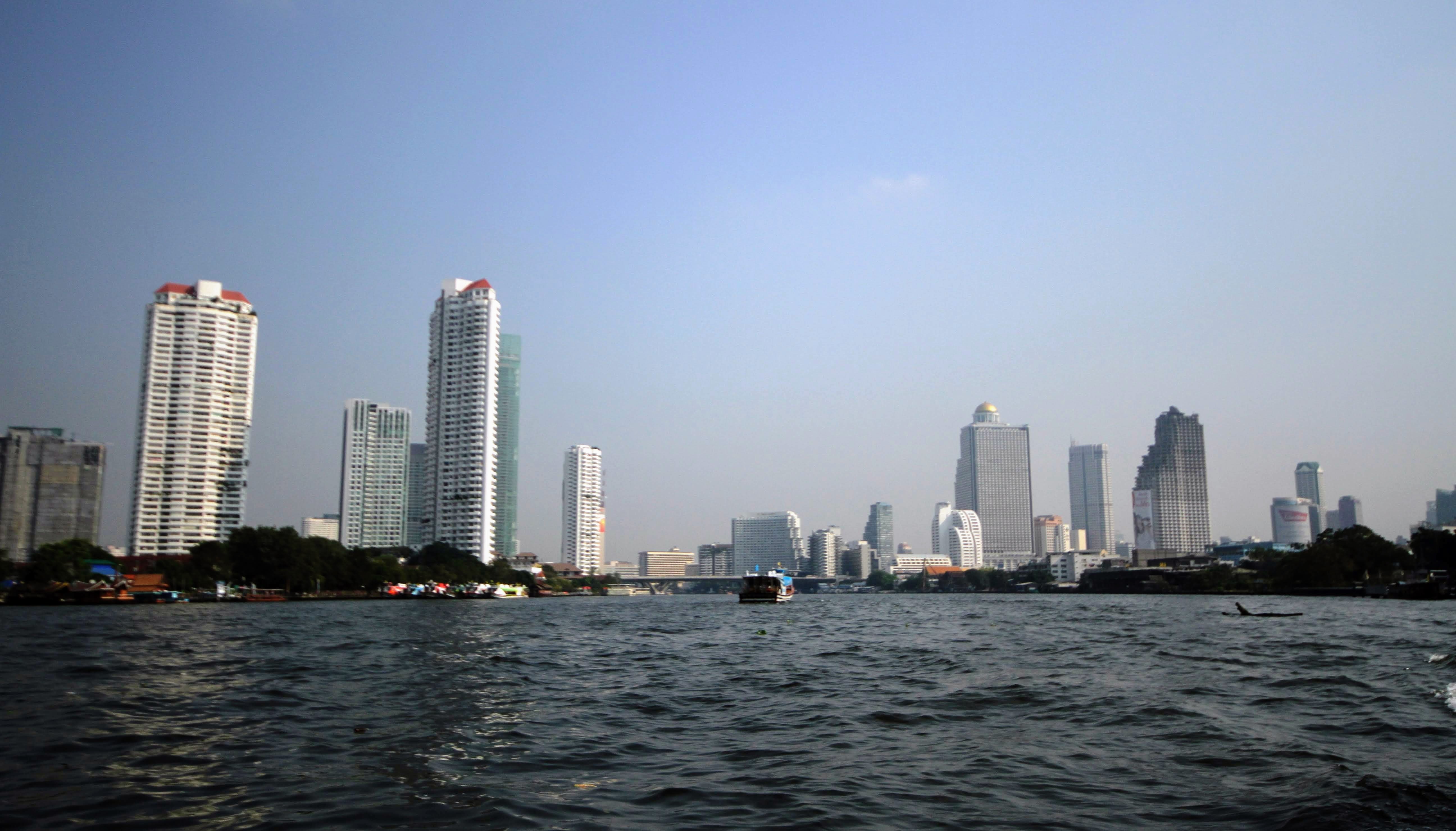 media/images/thailand/bangkok-and-nearby/trips/backwaters-of-bangkok/4.-view-from-chao-prayah/2770775-1-eng-GB/4.-view-from-chao-prayah.jpg