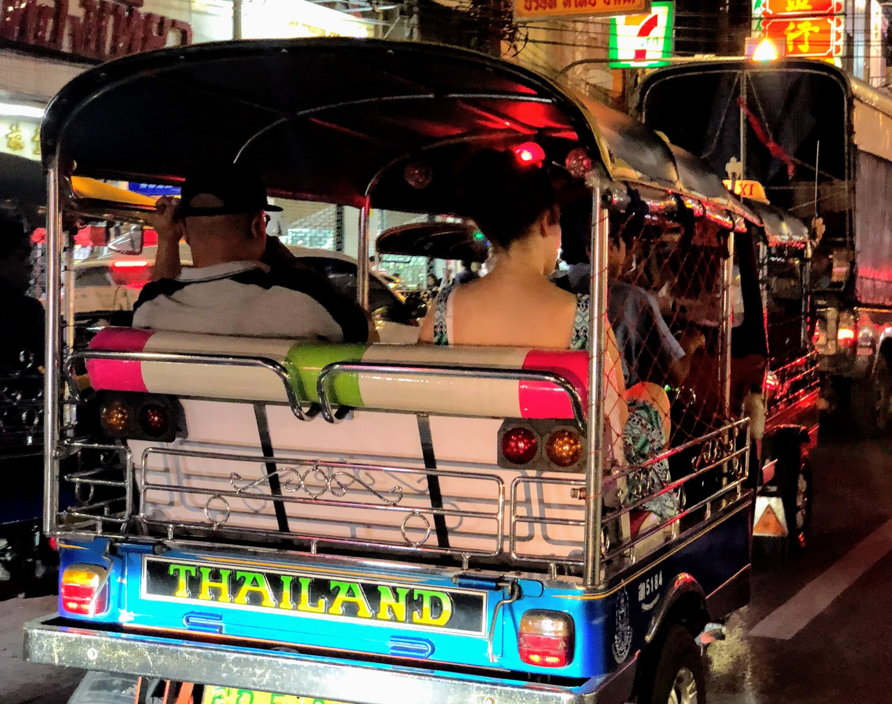 media/images/thailand/bangkok/bangkok-old-town-nights/tuktuktour3/2074761-1-eng-GB/tuktuktour3.jpg
