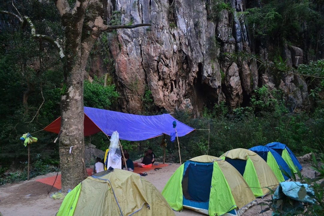 media/images/vietnam2/hanoi-nearby/trips/phong-nha-caving-adventure-5-days-2/2768724-1-eng-GB/phong-nha-caving-adventure-5-days-2.jpg