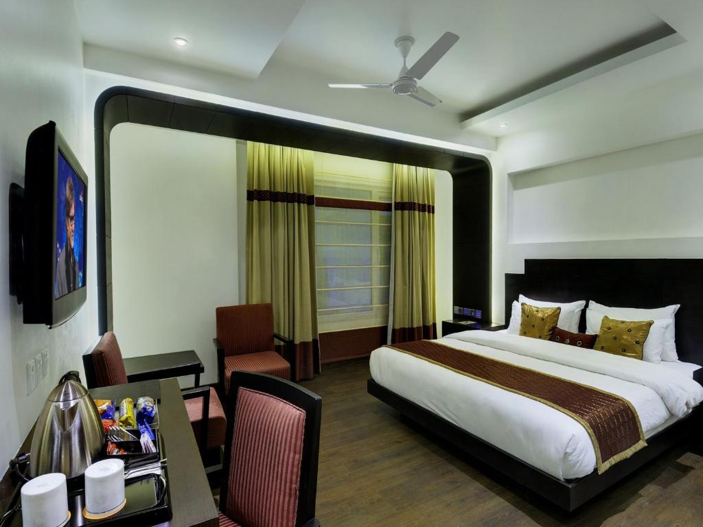 Comfort Basecamp at Hotel Godwin Deluxe