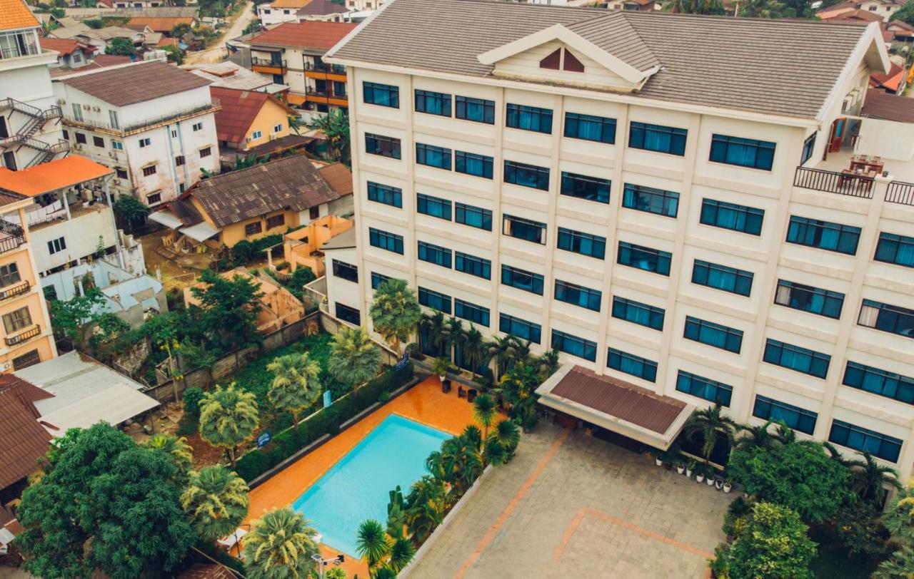 Comfort Basecamp at Sisombath Plaza Hotel