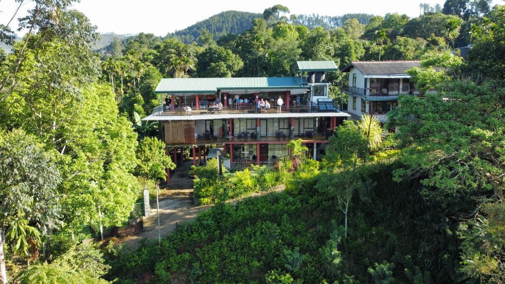 Backpacker Basecamp at Hangover Hostels Ella