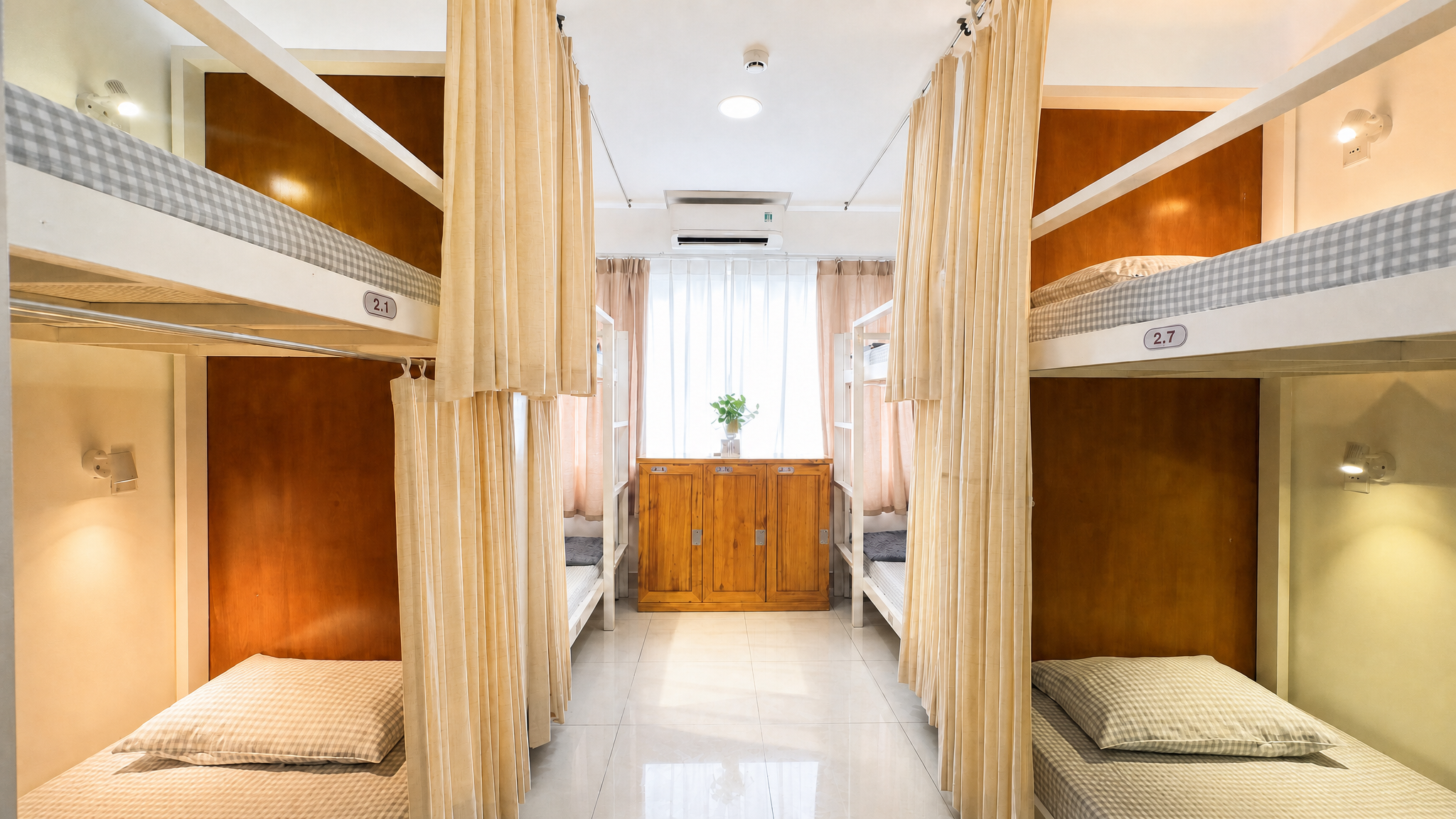 Backpacker Basecamp at B&B Chill Home 2 Hotel