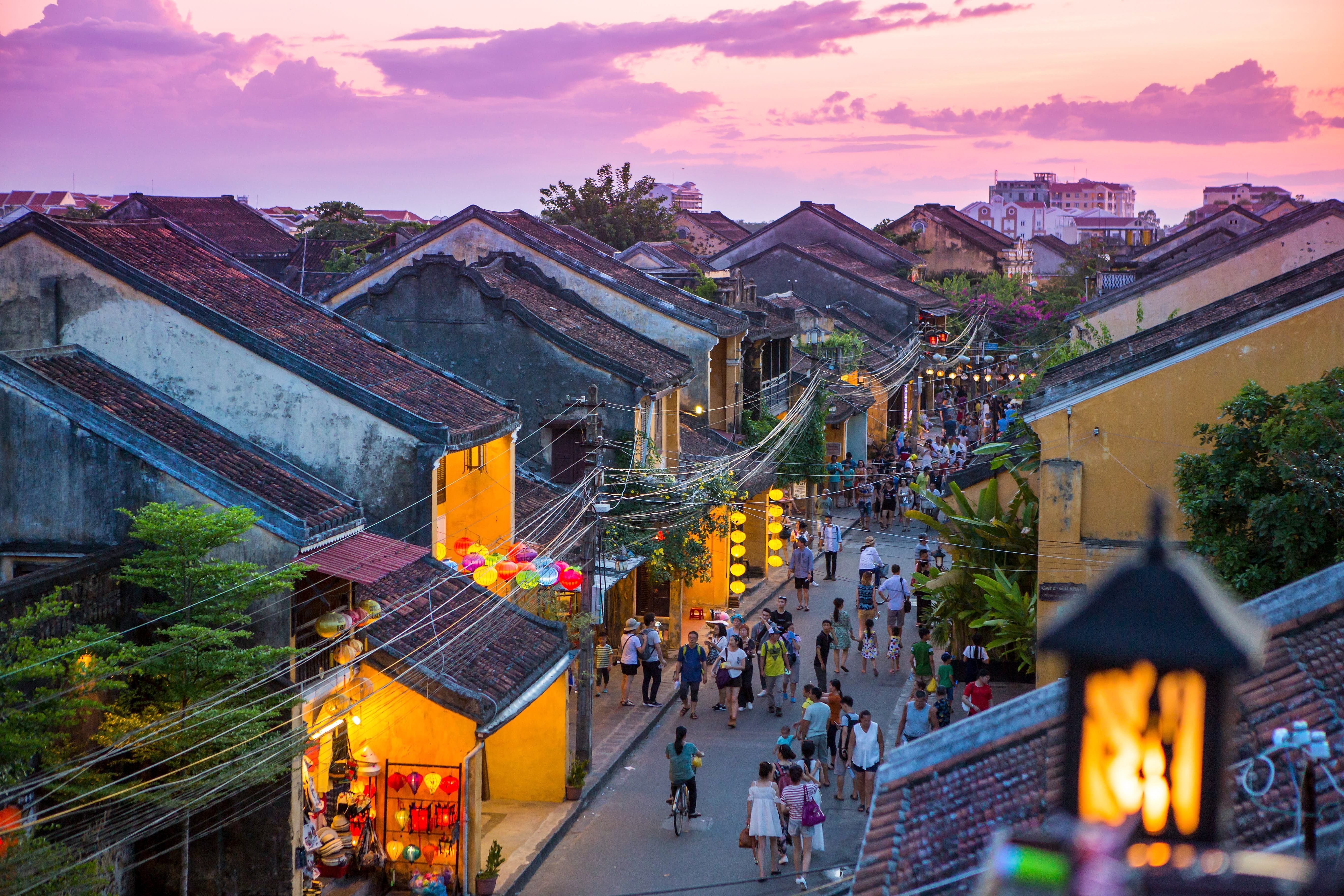 Hoi An Old Town Walking Experience